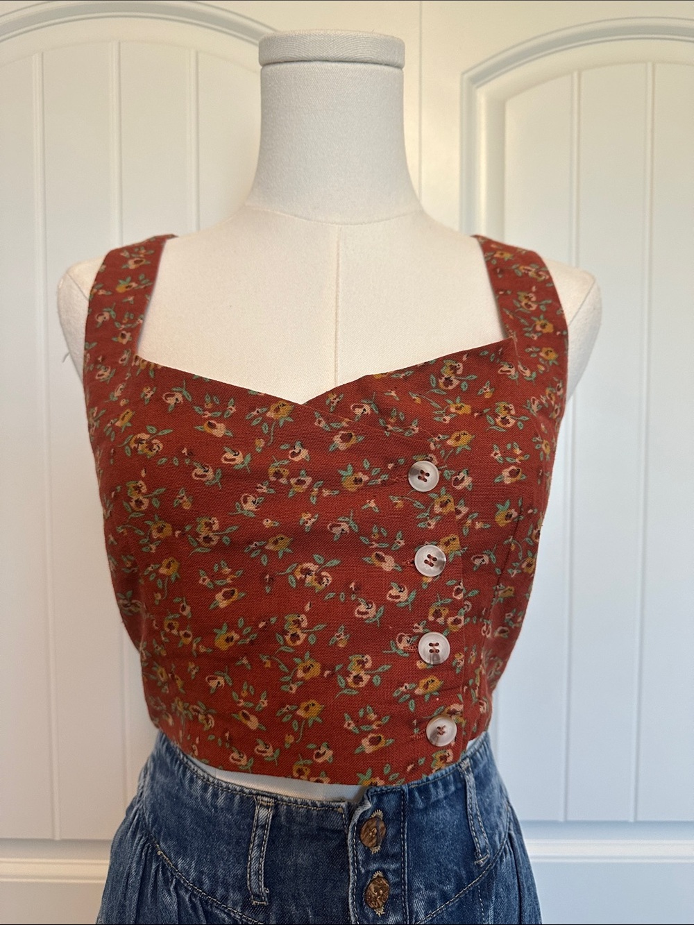 Floral Button-Front Rust Crop Top